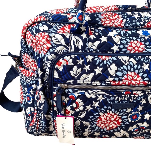 ✨ NWT Vera Bradley Weekender Floral Red & White Blossoms - Picture 6 of 7